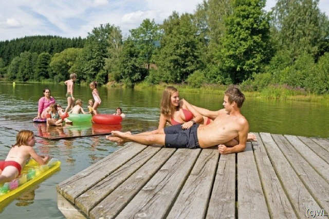 Bild/ Sommerfreude am Badesee"